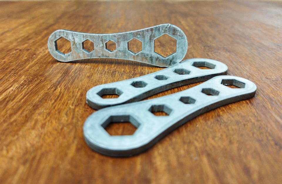 تفاوت برش لیزر گالوانیزه توسط گاز اکسیژن و یا نیتروژن